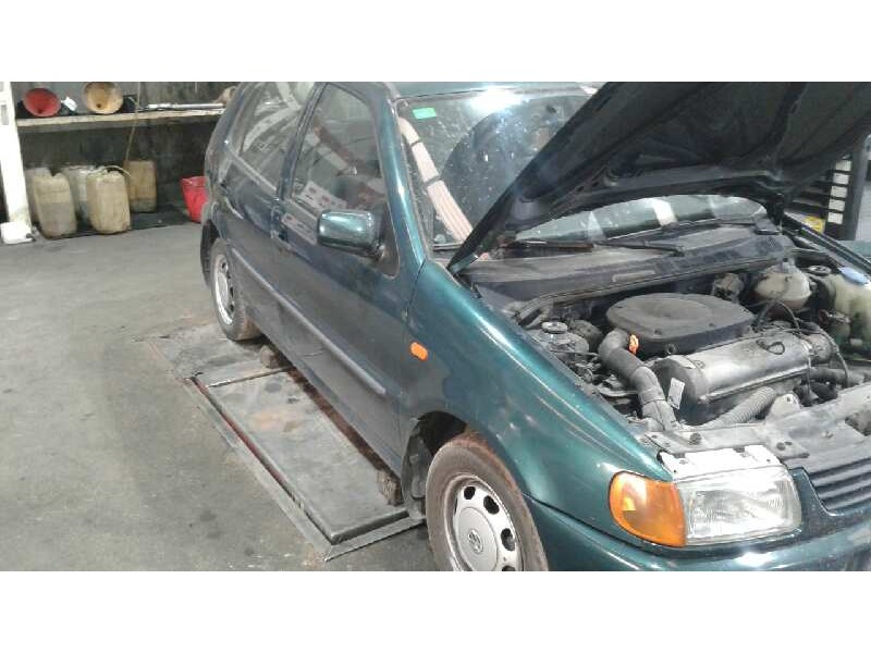 volkswagen polo berlina (6n1) del año 1997