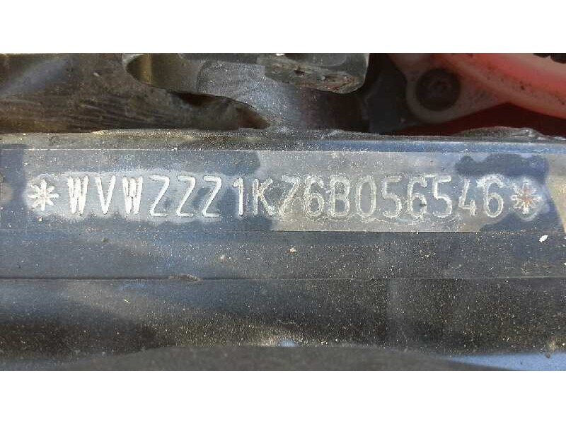 volkswagen golf v berlina (1k1) del año 2007