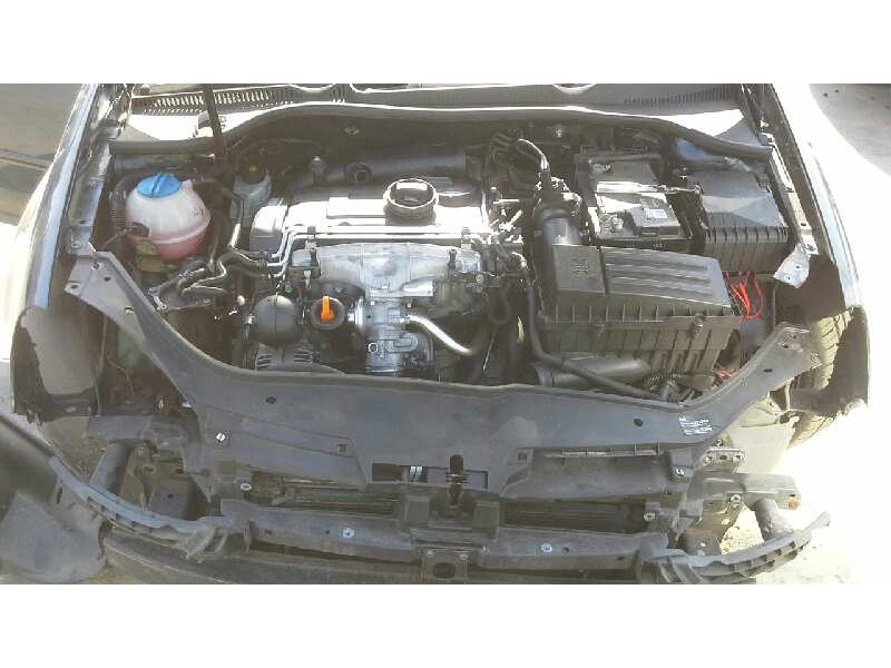 volkswagen golf v berlina (1k1) del año 2007