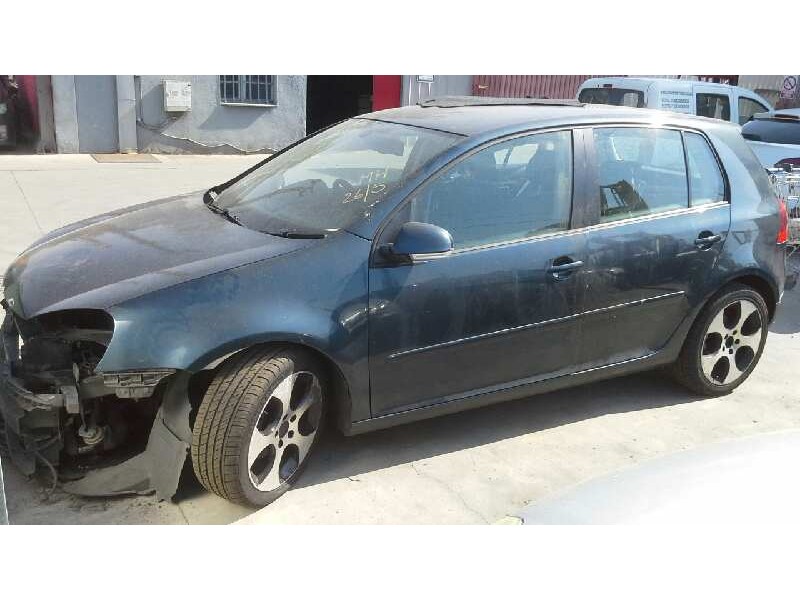 volkswagen golf v berlina (1k1) del año 2007