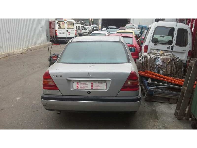 mercedes-benz clase c (w202) berlina del año 1993