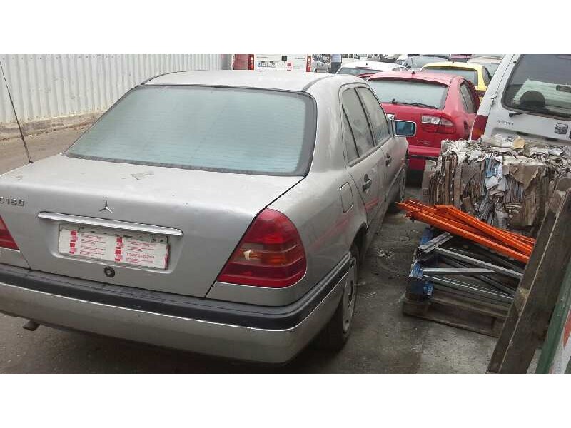 mercedes-benz clase c (w202) berlina del año 1993