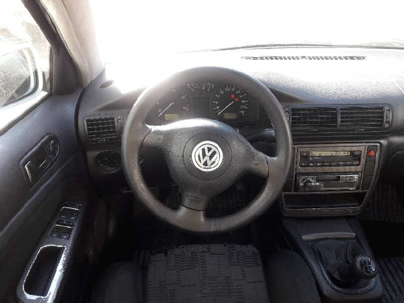 volkswagen passat berlina (3b2) del año 1997