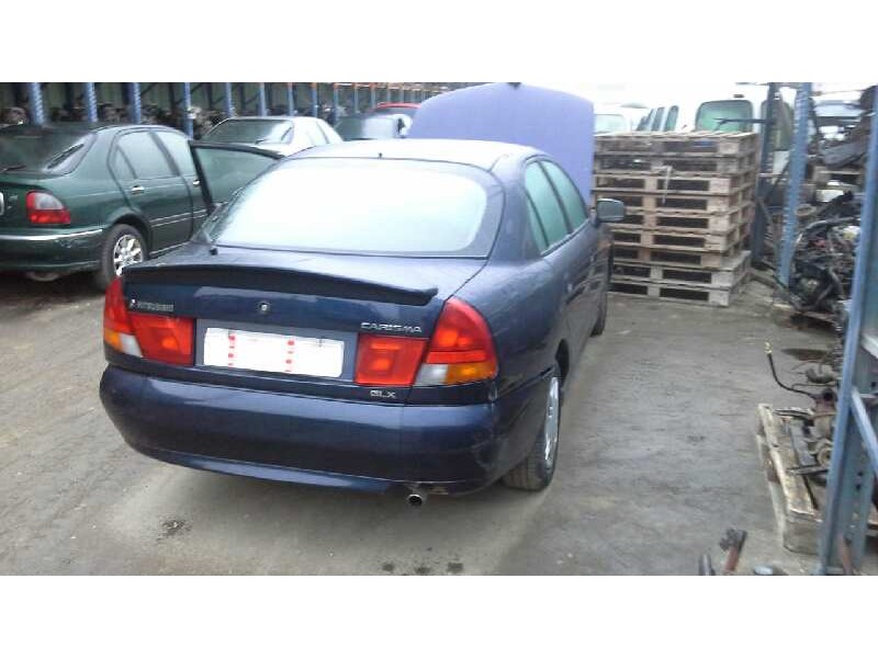 mitsubishi carisma berlina 4 (da0) del año 1996