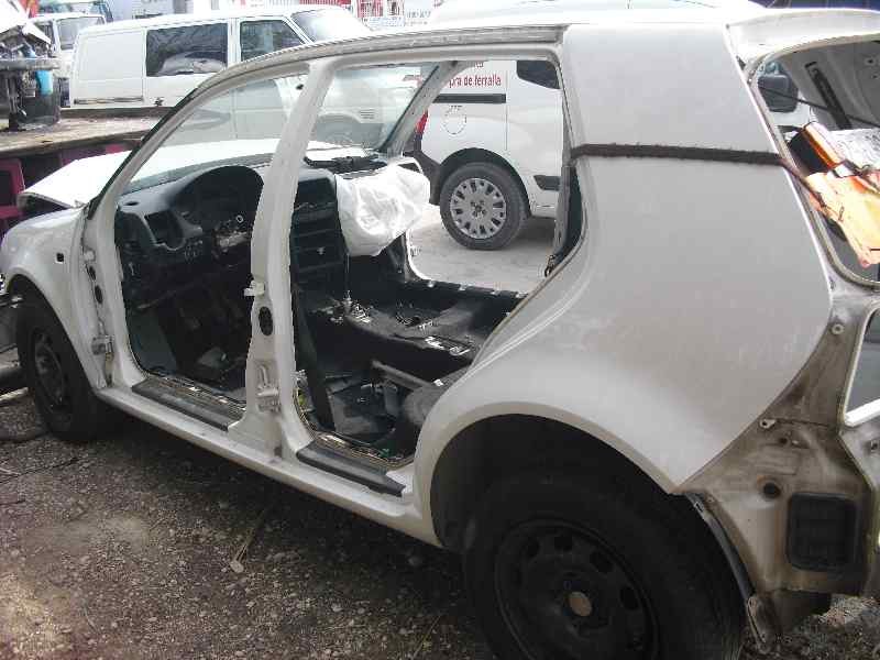 volkswagen golf iv berlina (1j1) del año 1999