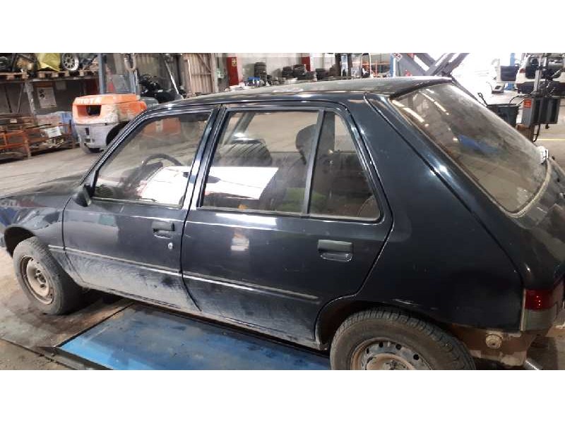 peugeot 205 berlina del año 1991