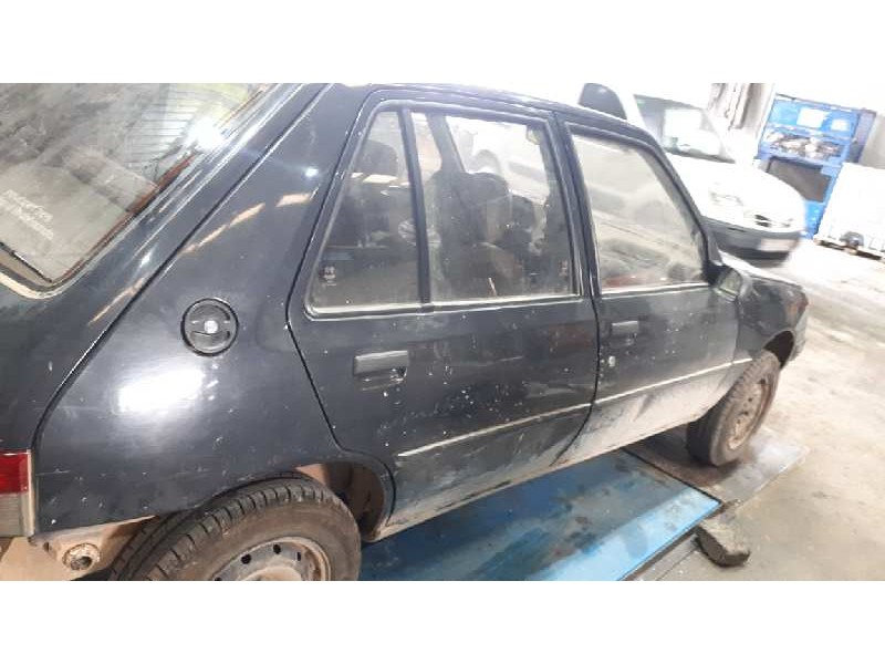 peugeot 205 berlina del año 1991