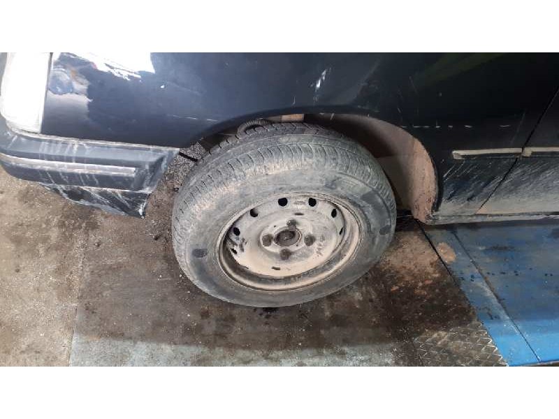 peugeot 205 berlina del año 1991