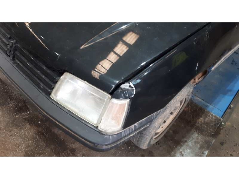 peugeot 205 berlina del año 1991