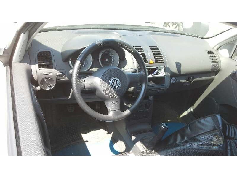 volkswagen polo berlina (6n2) del año 2000