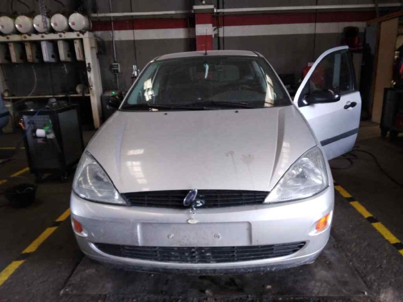 ford focus berlina (cak) del año 1999