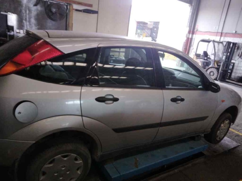 ford focus berlina (cak) del año 1999