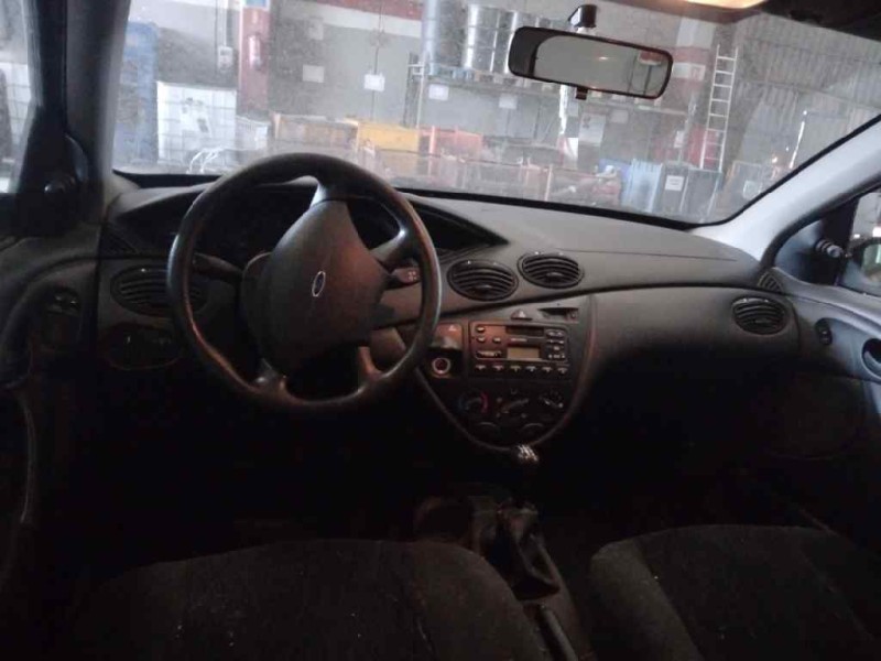 ford focus berlina (cak) del año 1999