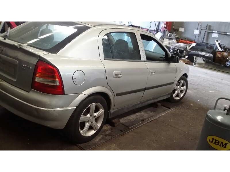 opel astra f berlina del año 1998