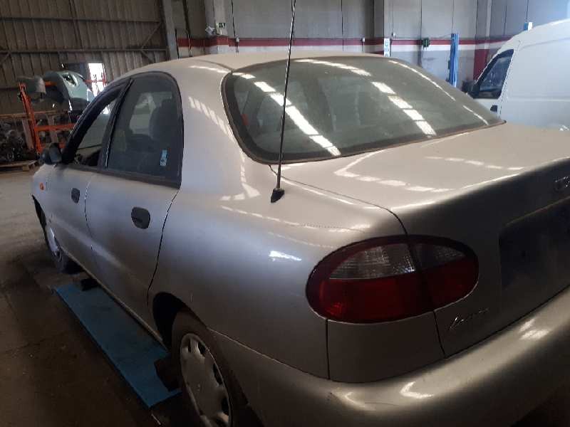 daewoo lanos del año 1999