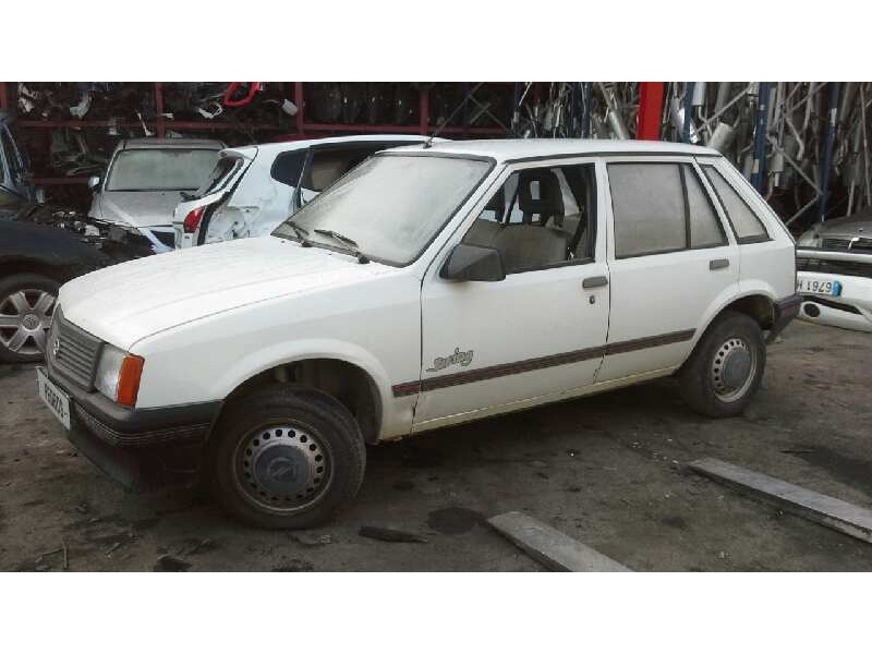 opel corsa a del año 1987