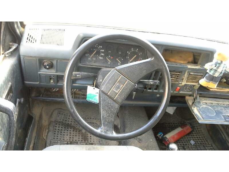 opel corsa a del año 1987