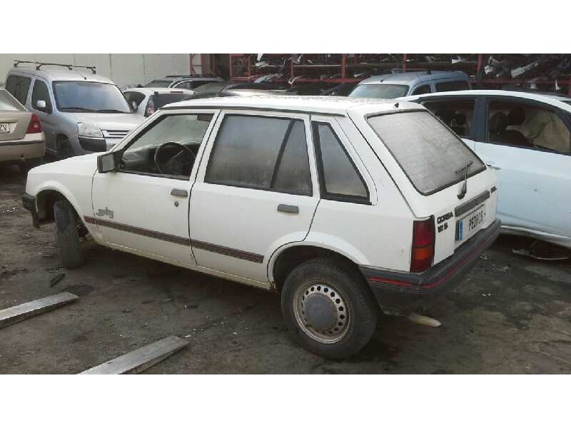 opel corsa a del año 1987