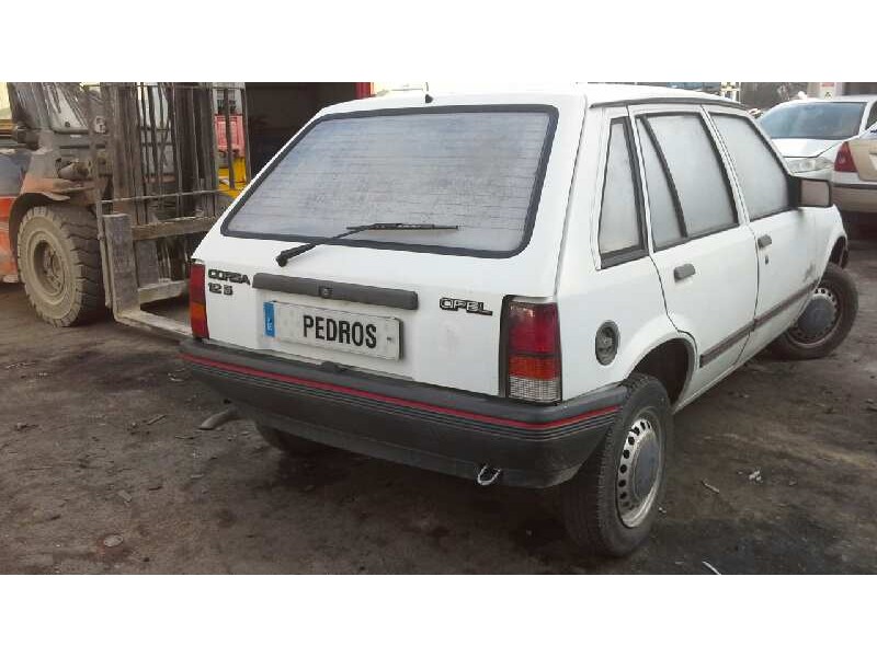 opel corsa a del año 1987