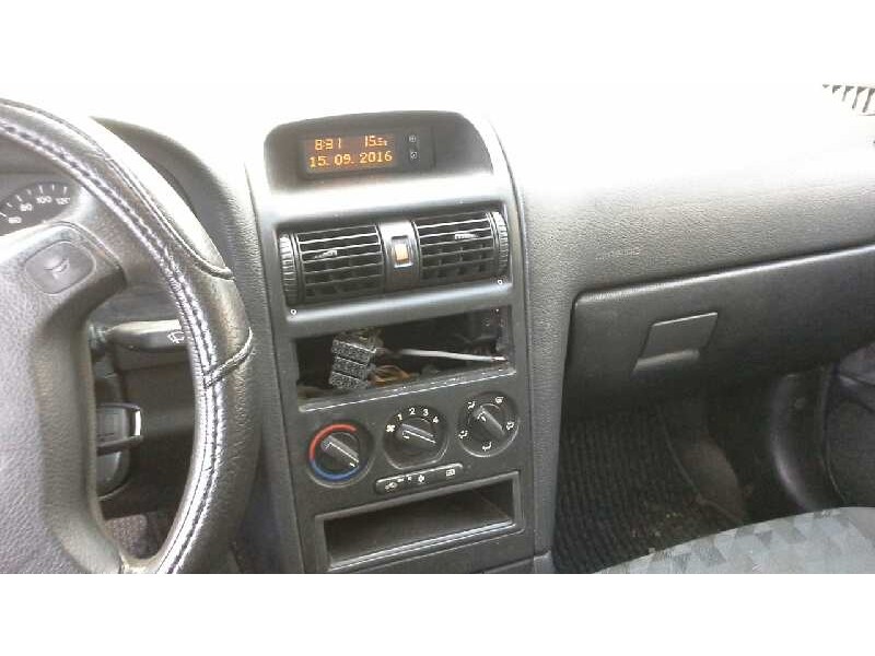 opel astra g berlina del año 1999