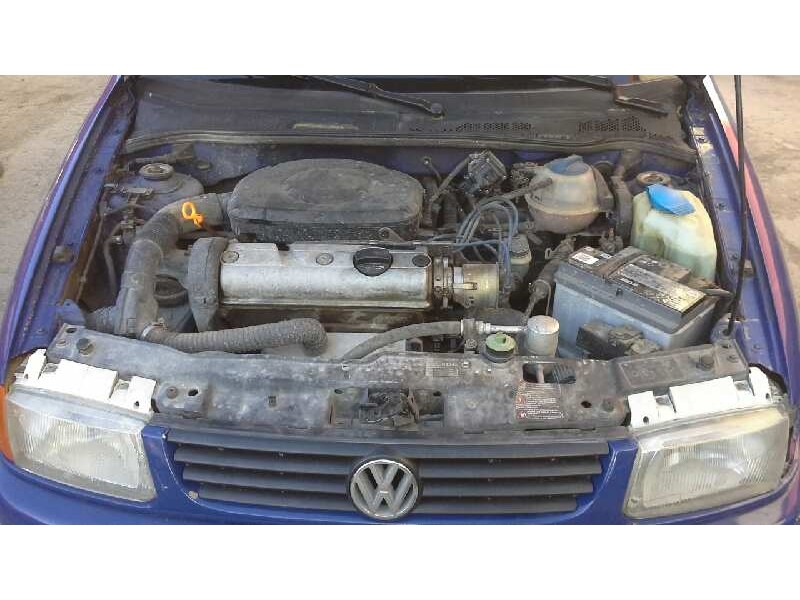 volkswagen polo berlina (6n1) del año 1996