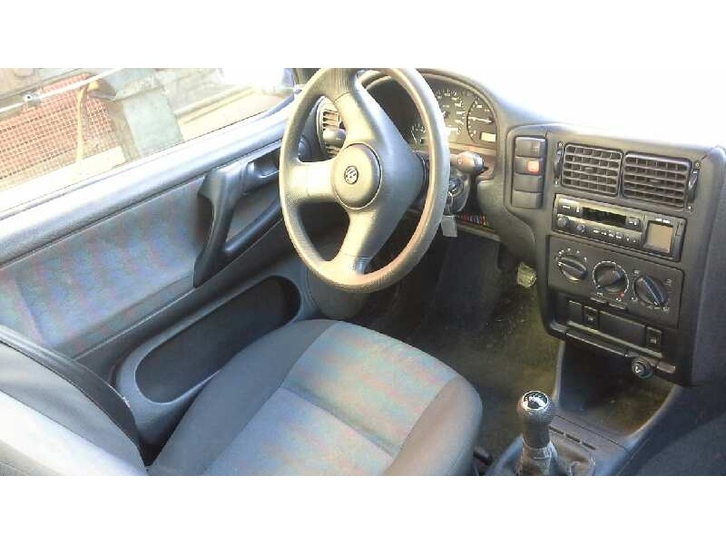 volkswagen polo berlina (6n1) del año 1996