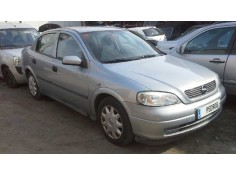 opel astra g berlina del año 2000