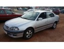 TOYOTA AVENSIS BERLINA (T 22)