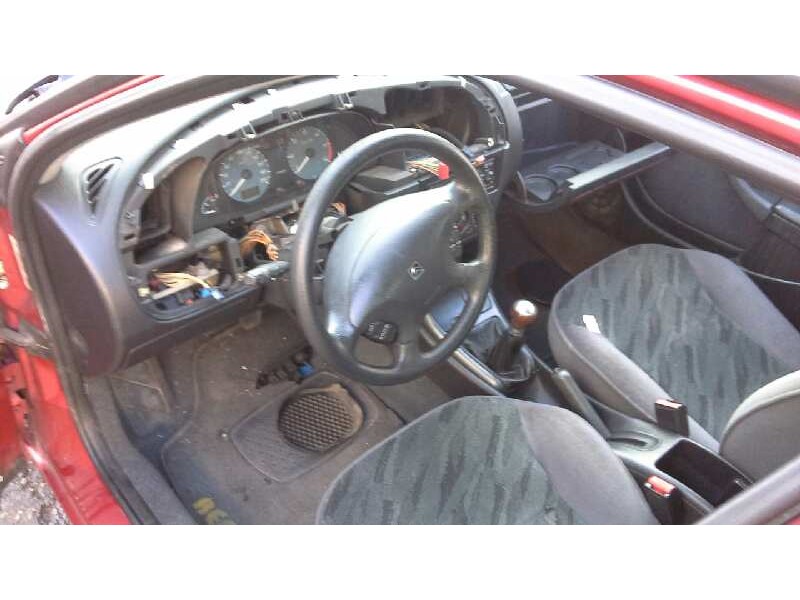 citroën xsara berlina del año 2000