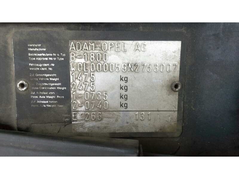 opel astra f berlina del año 1992