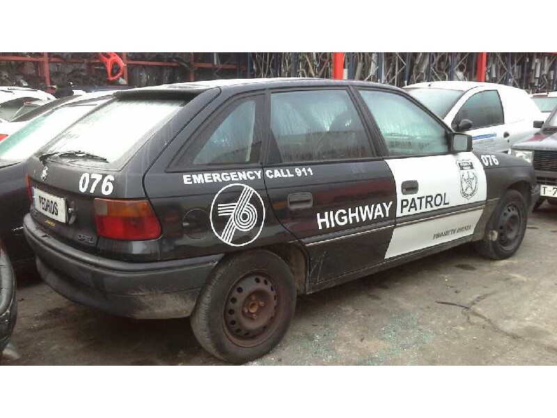 opel astra f berlina del año 1992