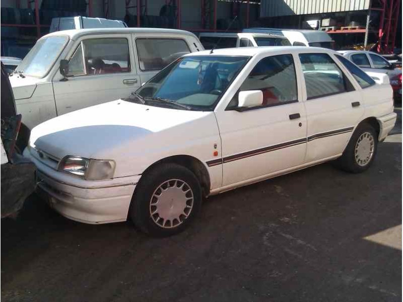 ford escort berlina/turnier del año 1992