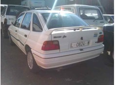 ford escort berlina/turnier del año 1992 2