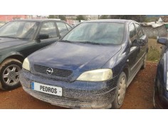 opel astra g berlina del año 2000