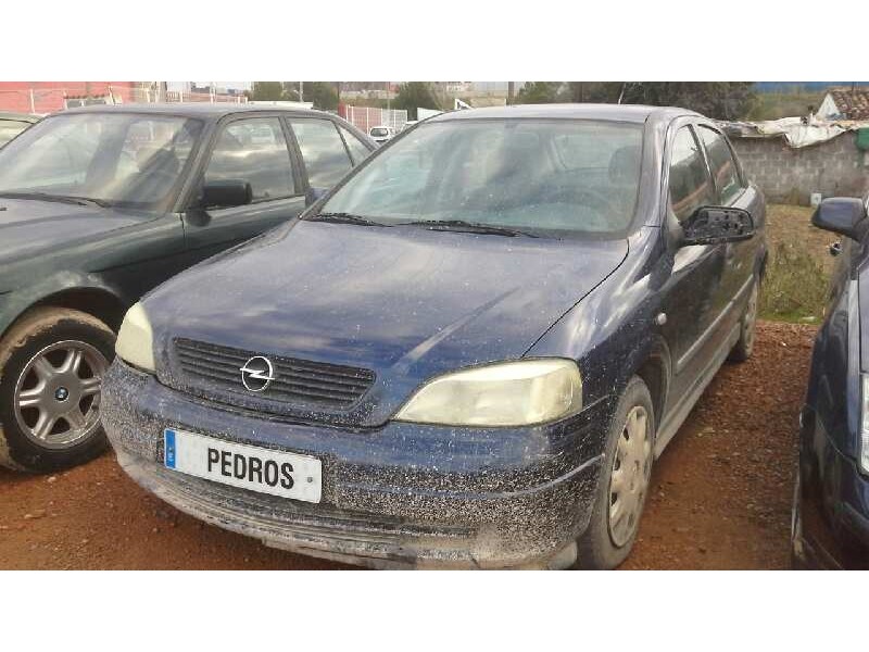 opel astra g berlina del año 2000