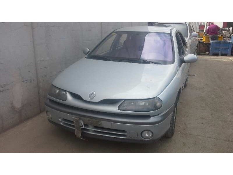 renault laguna (b56) del año 2000