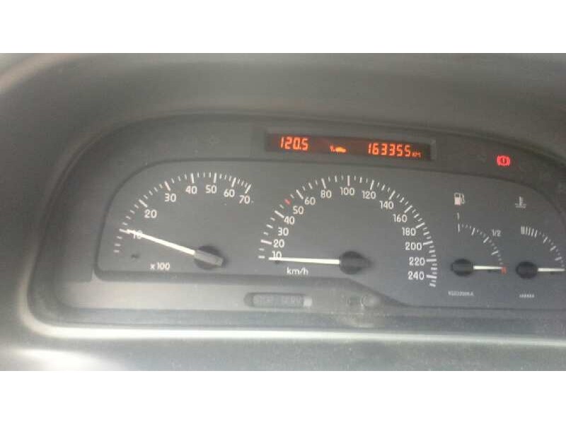 renault laguna (b56) del año 2000