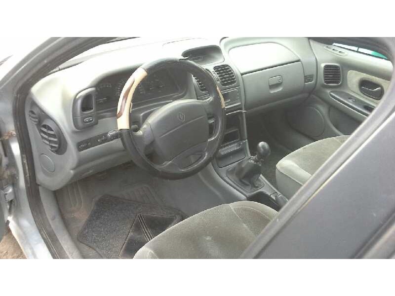 renault laguna (b56) del año 1999