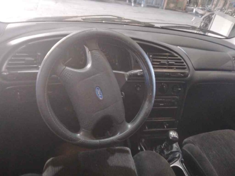 ford mondeo berlina/familiar (fd) del año 1994