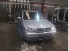 opel astra g berlina del año 2000