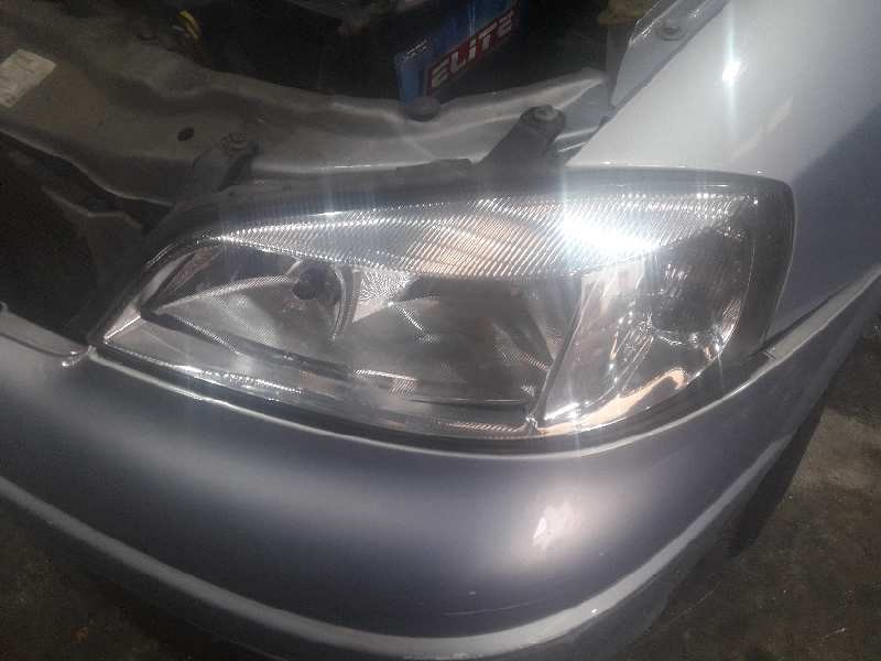 opel astra g berlina del año 2000