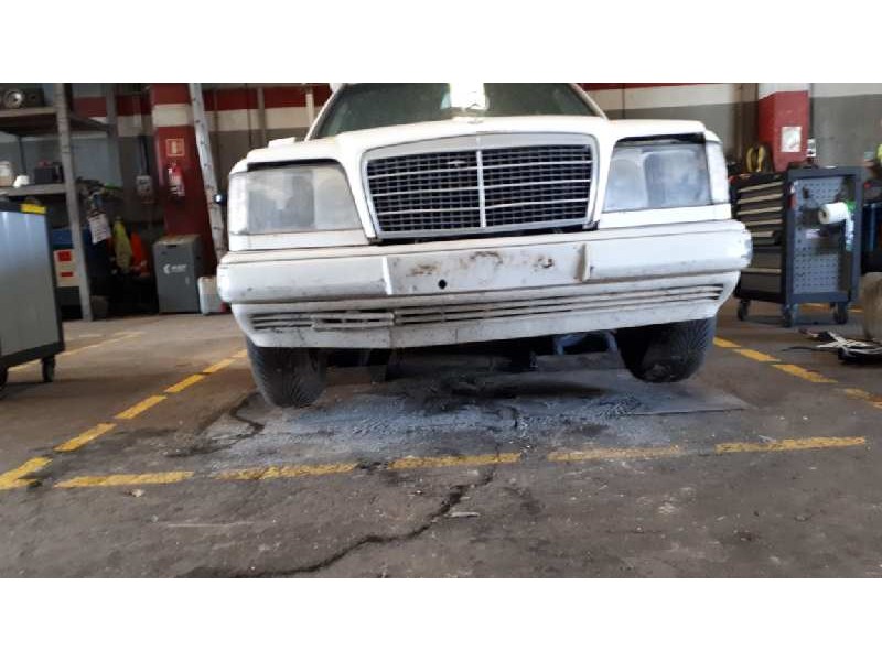 mercedes-benz clase e (w124) berlina del año 1993