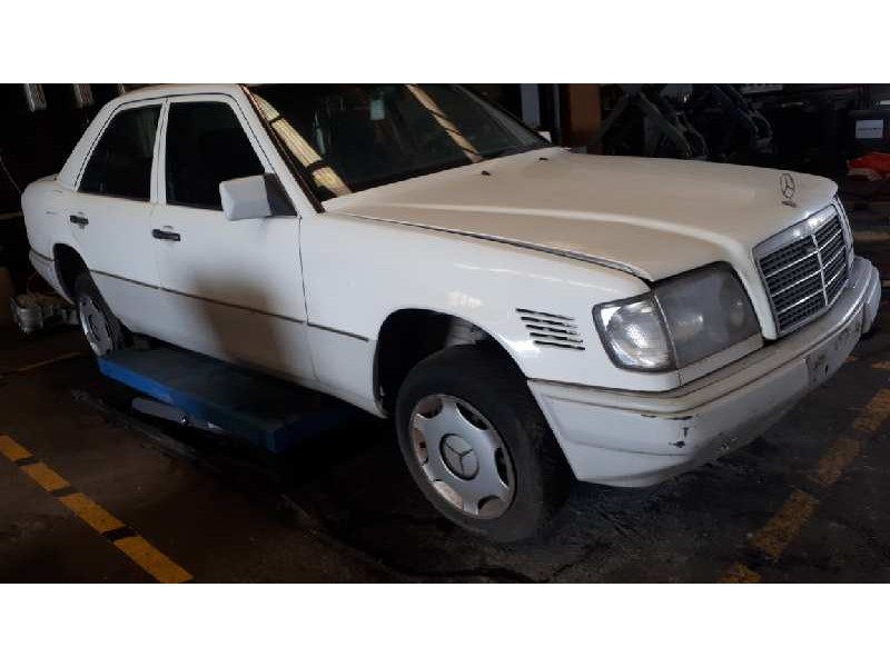 mercedes-benz clase e (w124) berlina del año 1993