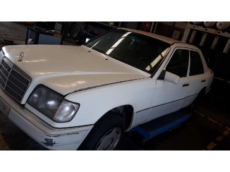 mercedes-benz clase e (w124) berlina del año 1993