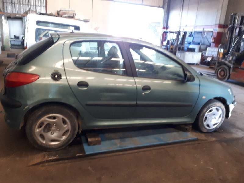 peugeot 206 berlina del año 1999