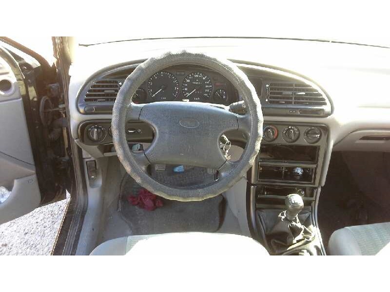 ford mondeo berlina (gd) del año 1996