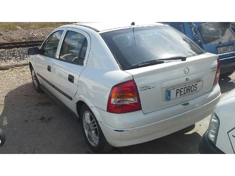 opel astra g berlina del año 1998