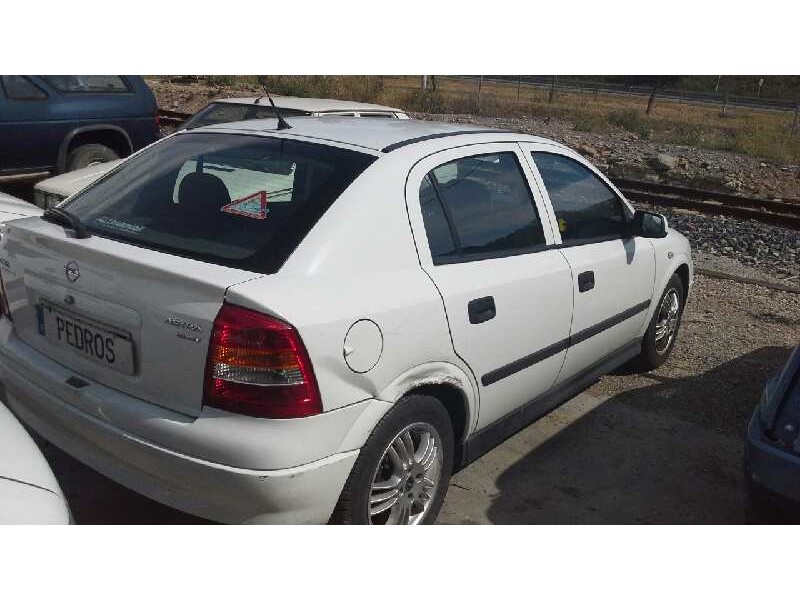 opel astra g berlina del año 1998