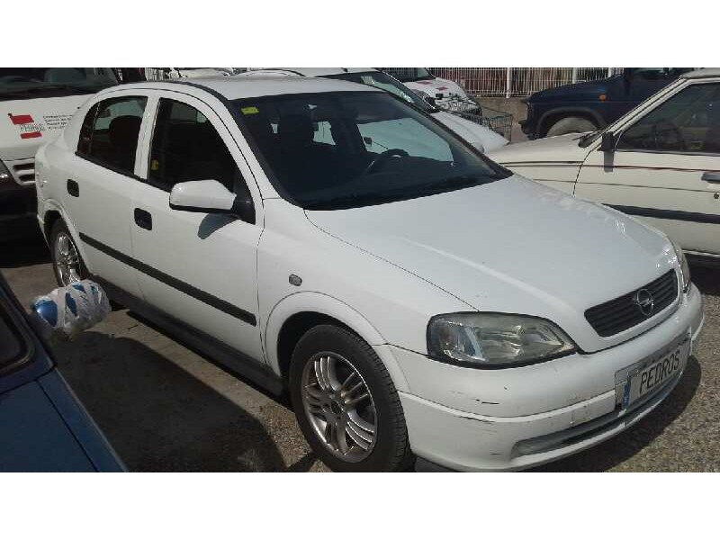 opel astra g berlina del año 1998