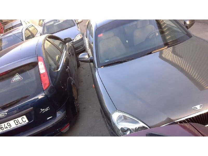 daewoo nubira berlina del año 2000